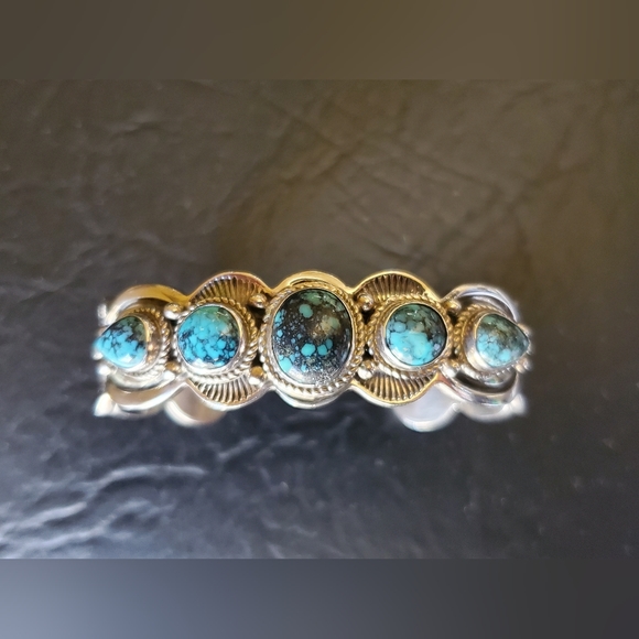 AUTHENTIC EUC NATIVE AMERICAN STERLING AND TURQUOISE CUFF BRACELET - Picture 10 of 15